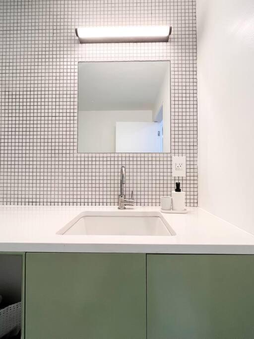 New Cozy Modern Minimalist Stay In Brooklyn At Rem-Casa New York Bagian luar foto